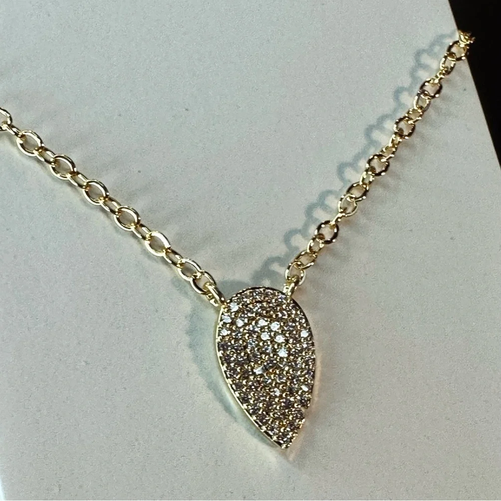 NEW Meghan Markle Inspired Yellow Gold-Filled Inverted Teardrop Pendant Necklace